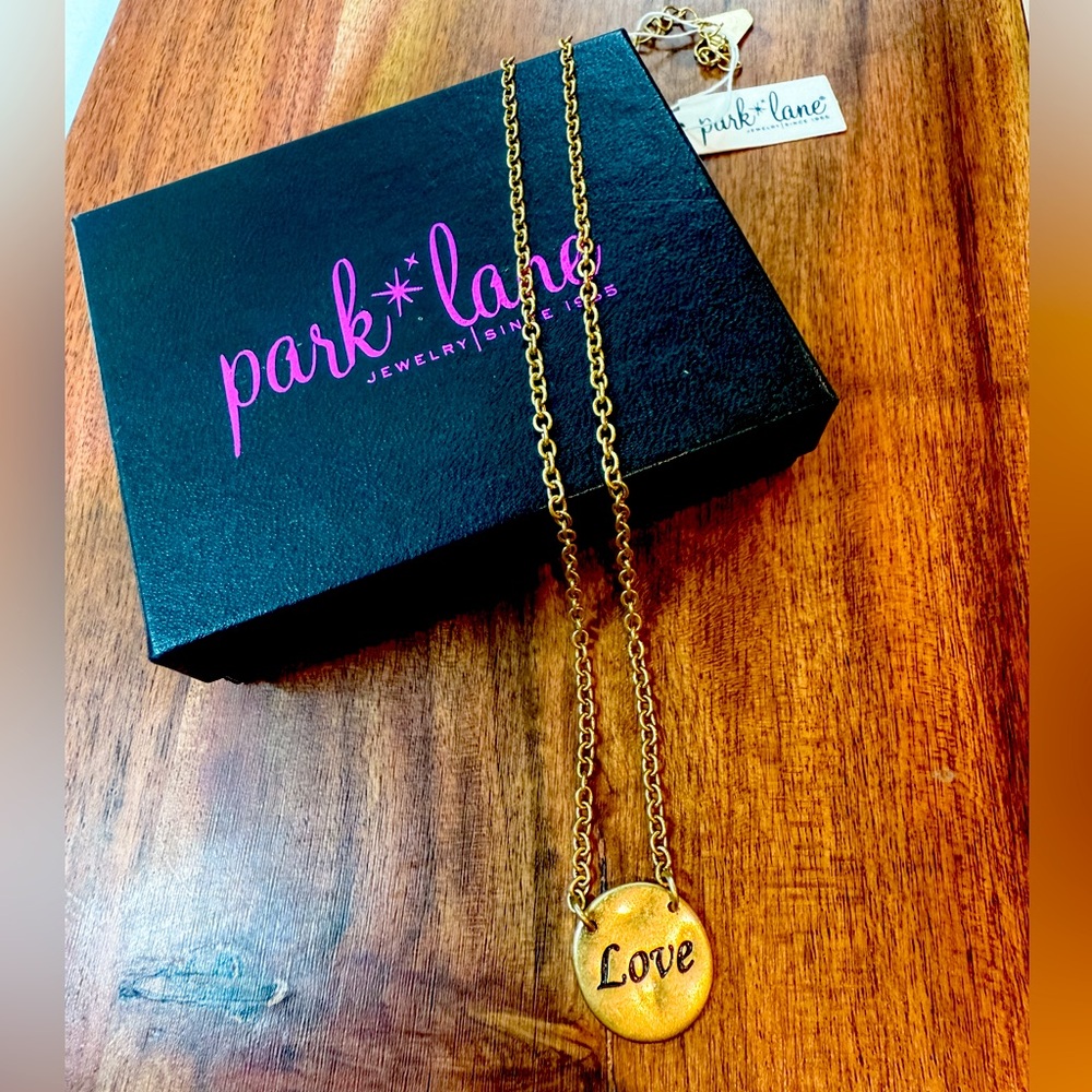 NWT & Box Park Lane Gold “Love” / “Hope” Pendant Necklace